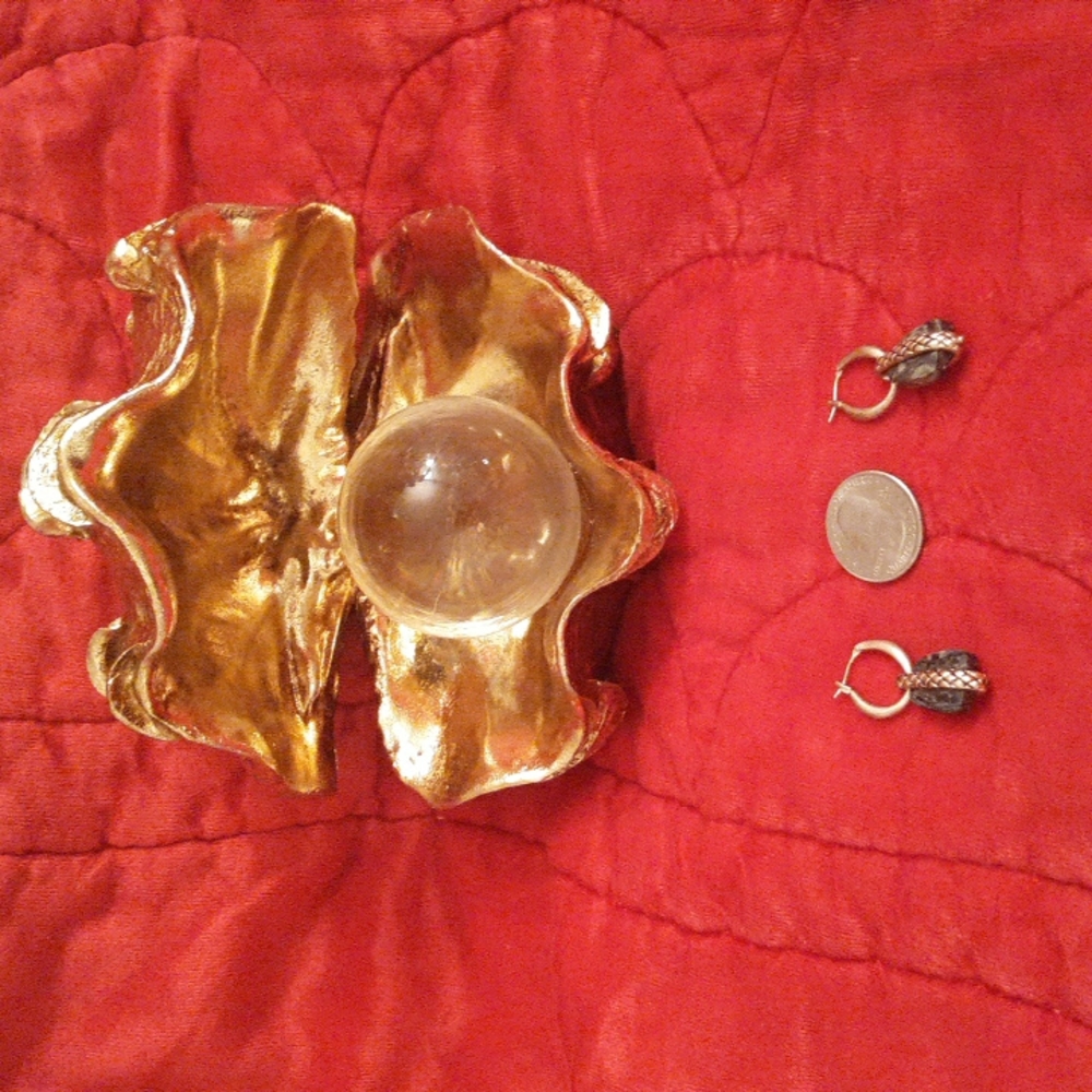 Green Dangling Stone Earrings - image 1